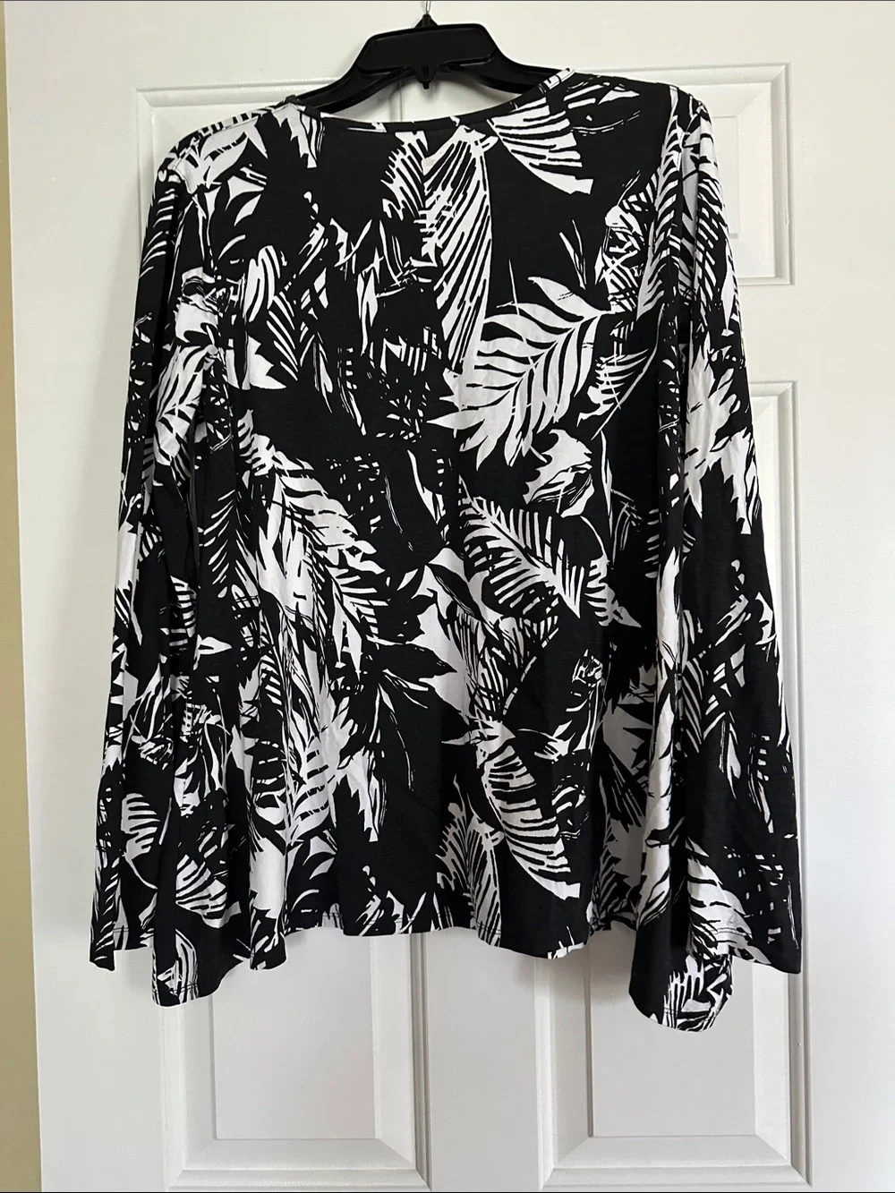 Coolibar UPF 50 Black & White Tropical Leaf V-Neck Long Sleeve Top